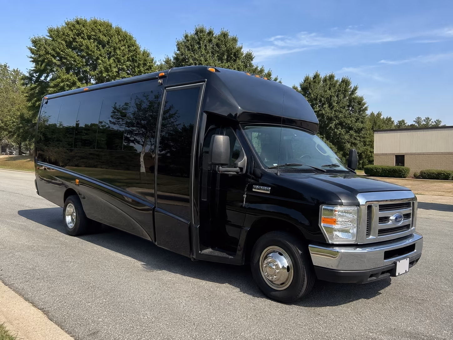 charter buses to north island credit union amphitheatre shows