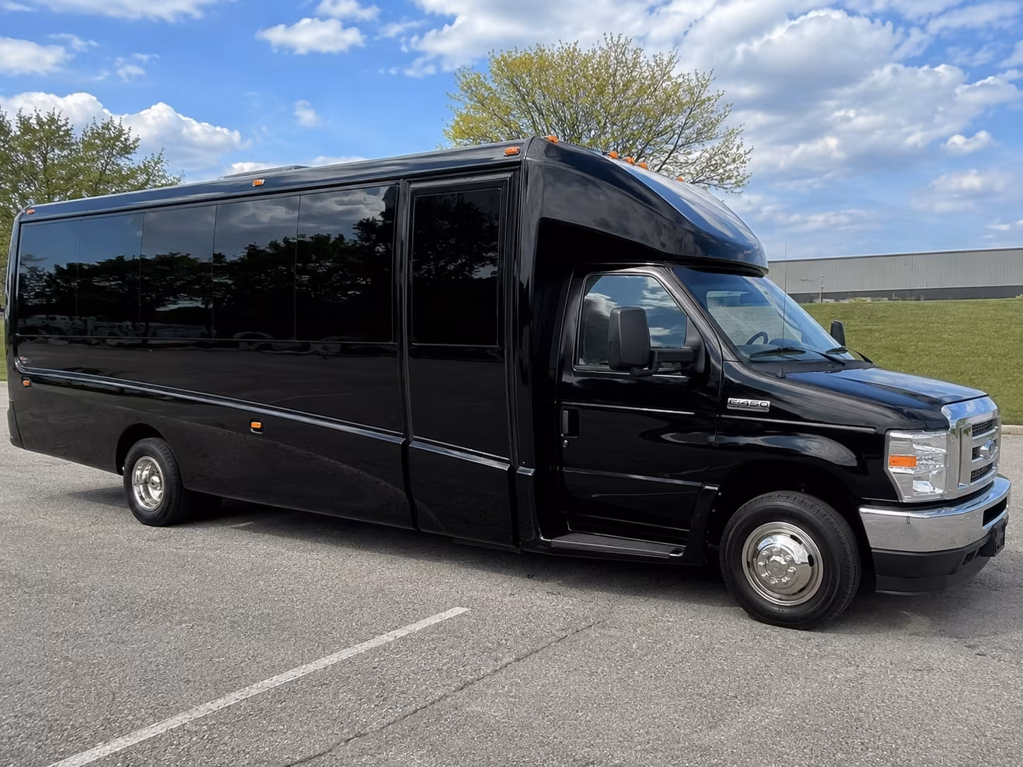 concert shuttle buses for groups crossing into san diego from the south bay