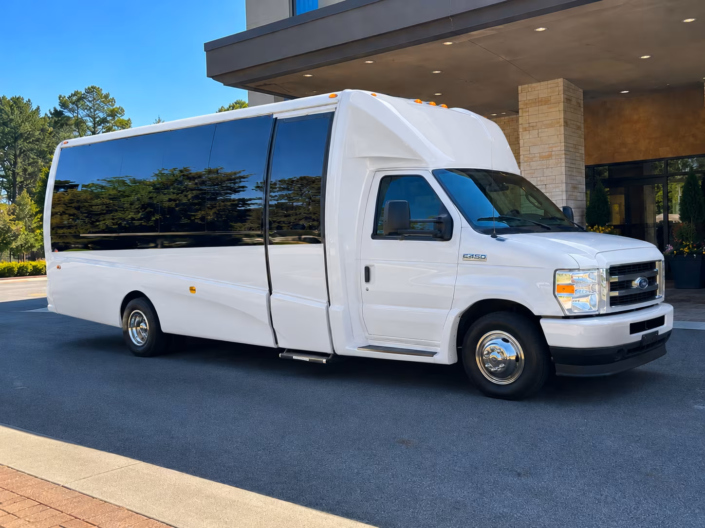 minibus rentals for chula vista wedding party transfers