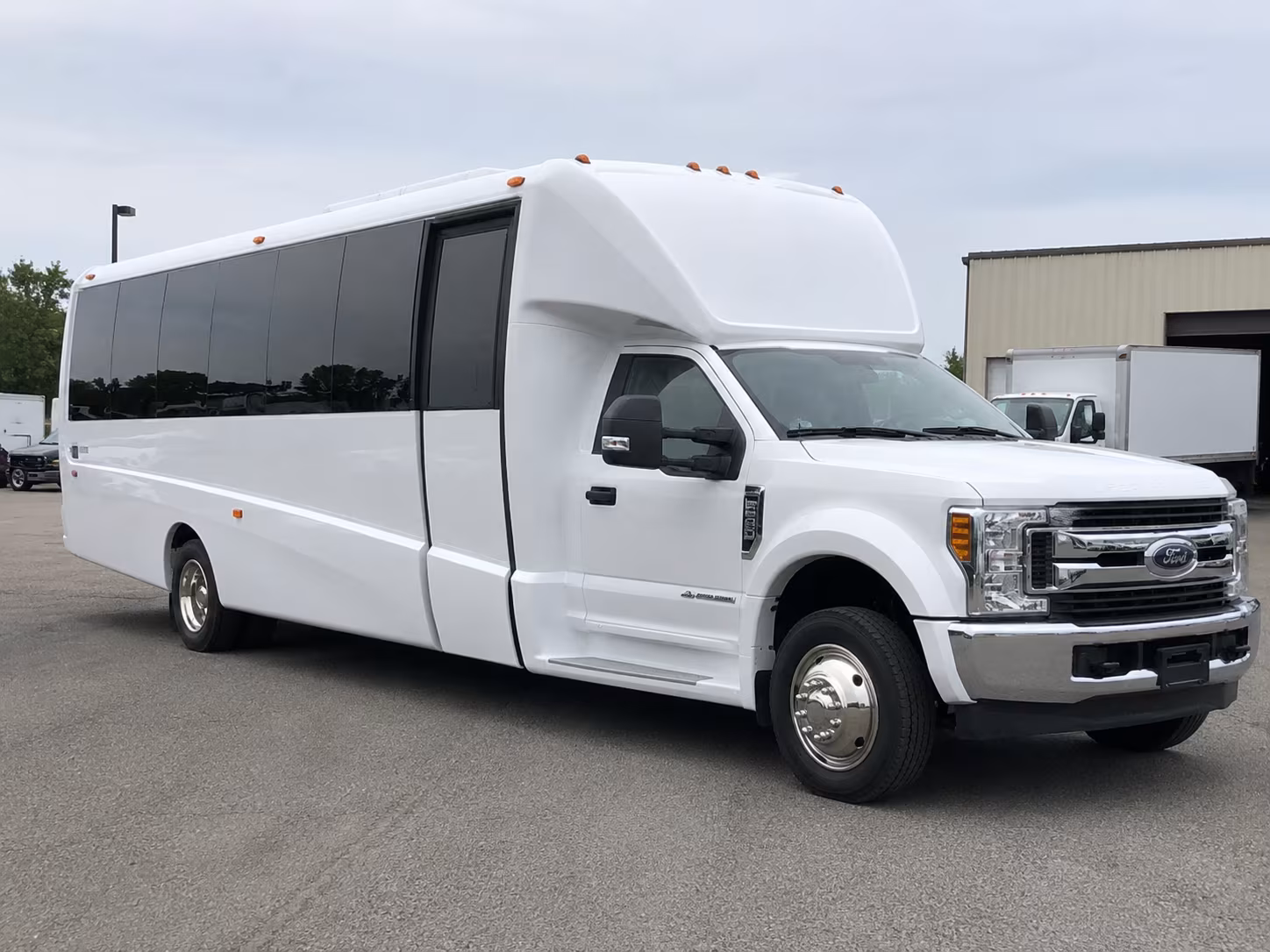 school field trip buses and educational group transportation